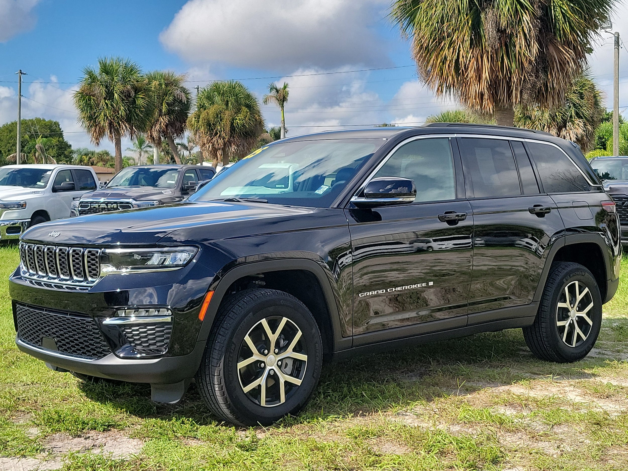 jeep grand cherokee 2025 1C4RJGBG3S8785061 image jeep grand cherokee 2025 1C4RJGBG3S8785061 image